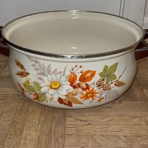 Floral Enamel Cookware Pot